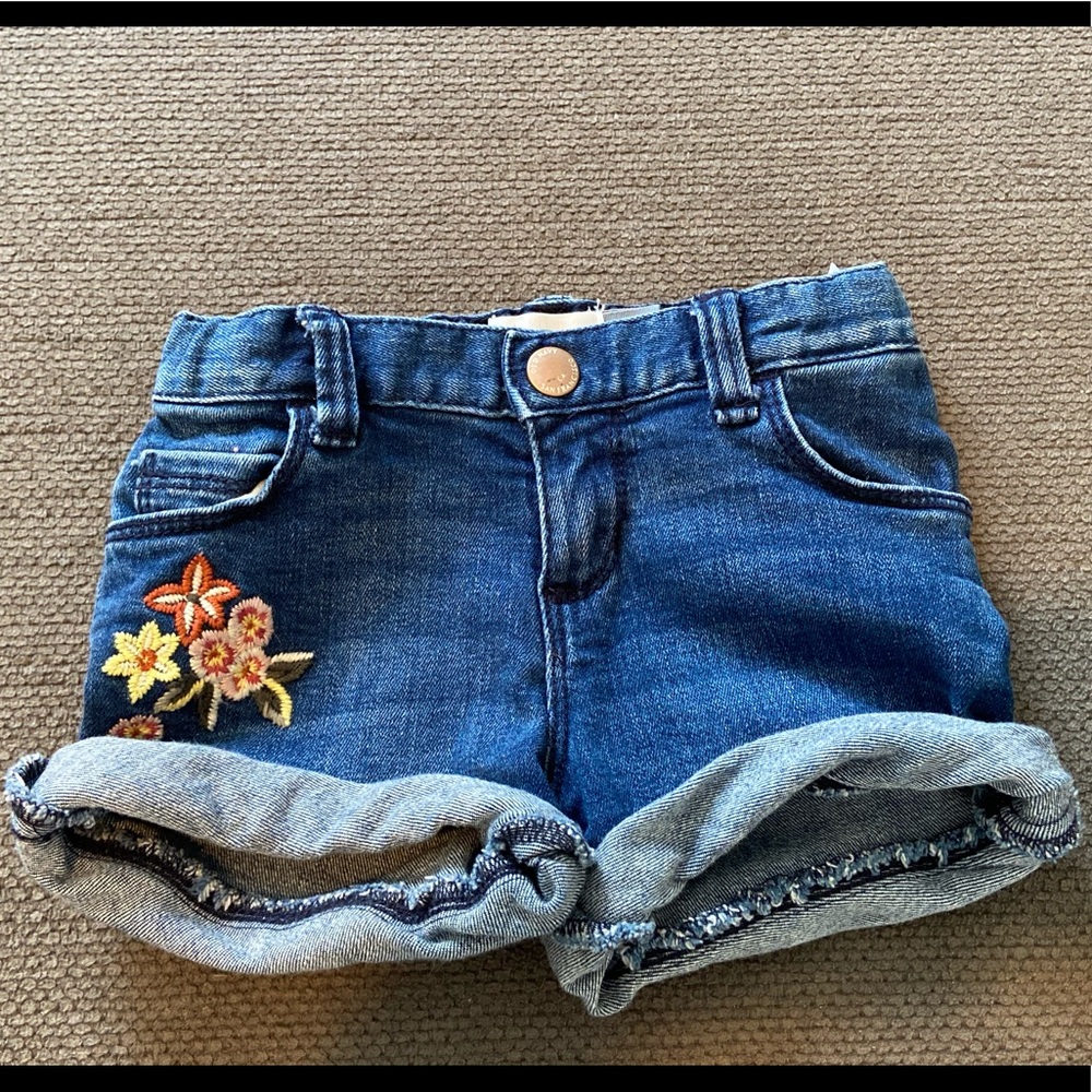 Old Navy shorts, size 3T
